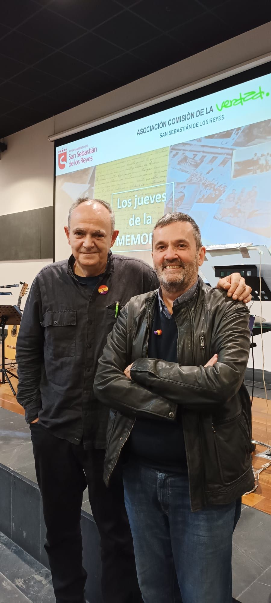 kiko avec le réalisateur de Estos Muros Alberto Pascual Rodríguez Le 21 mars 2024