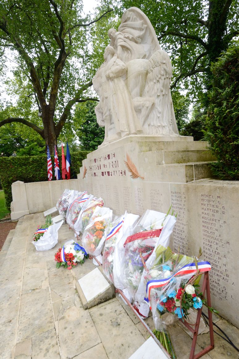 Hommage de fleurs et couleurs