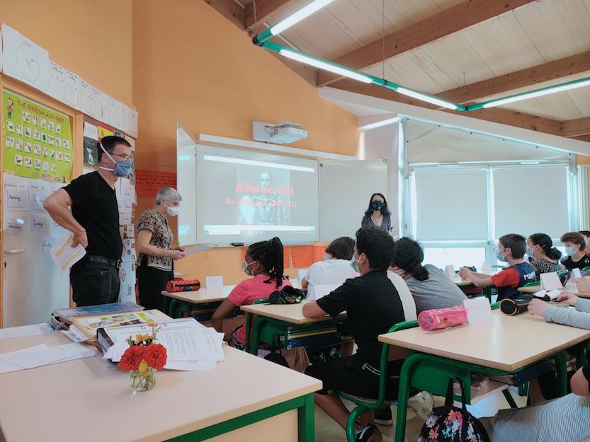 CM2 de L'Aigle (Orne) L'espagne de 1920, une monarchie féodale