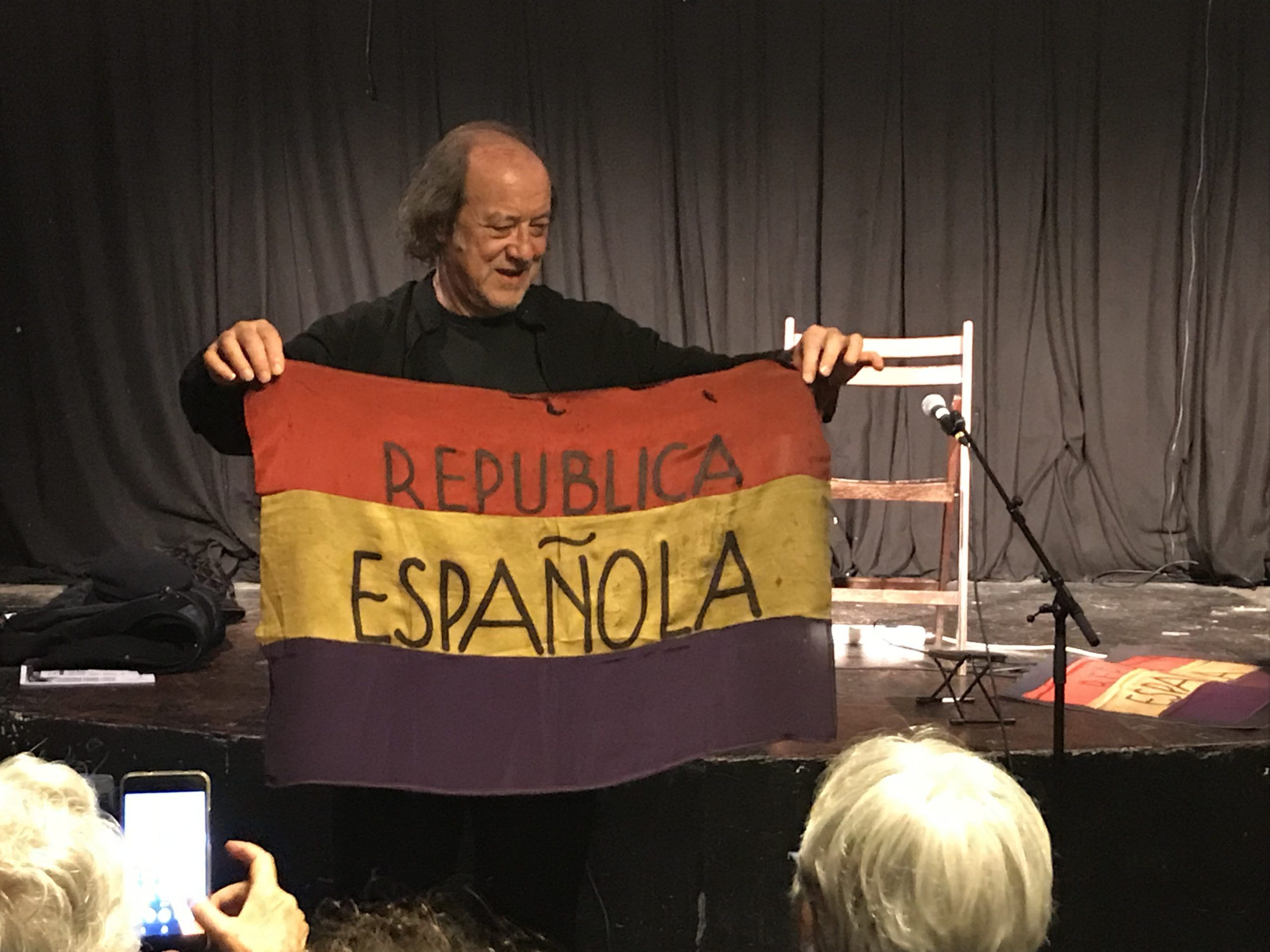 jean Ortiz et le drapeau républicain confectionné à Mauthausen 09 fev 2019