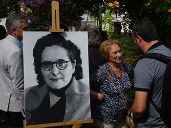 Vida et sa maman F. Montseny