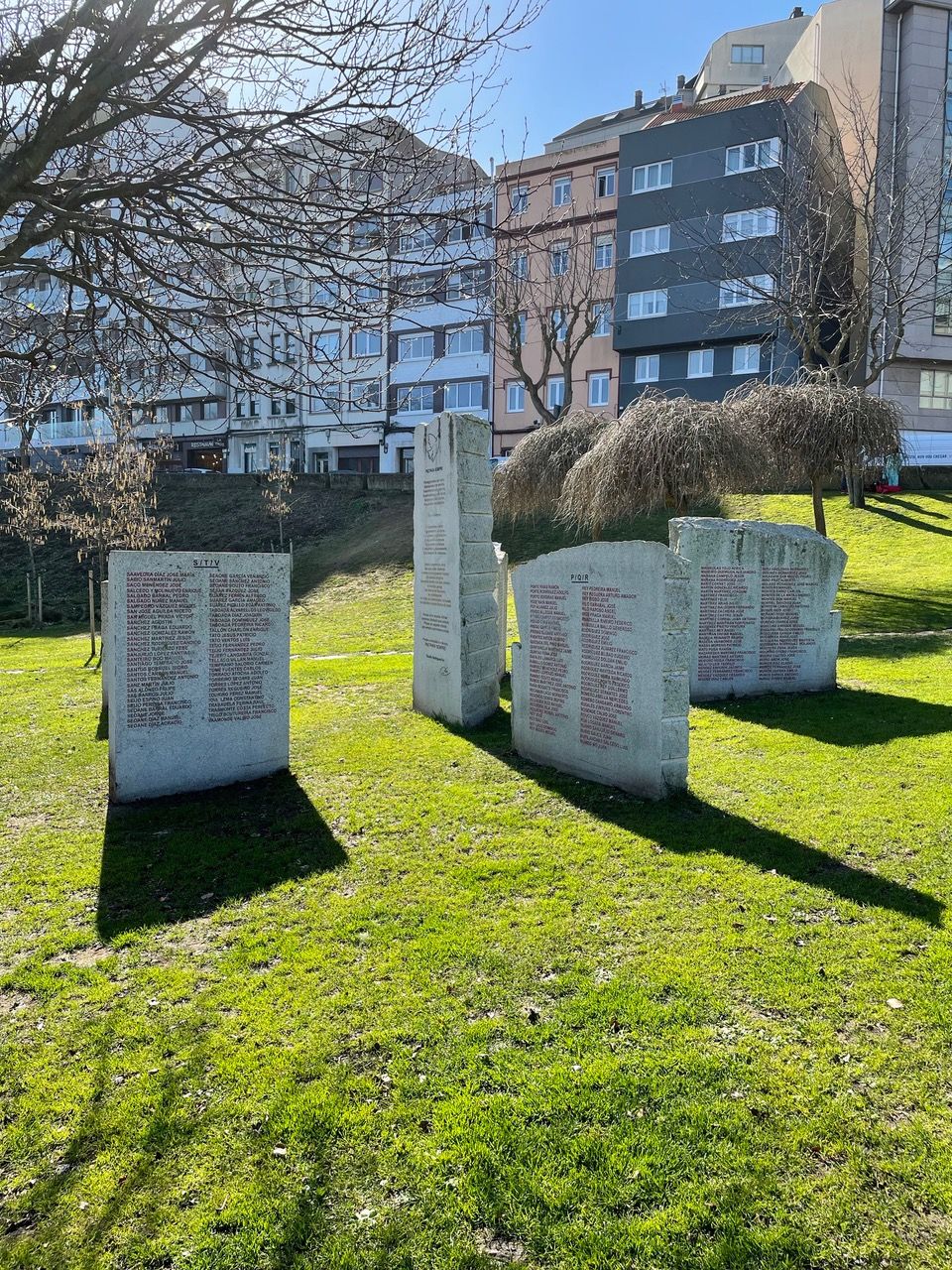 Stèles des fusillés de la prison de la Corogne