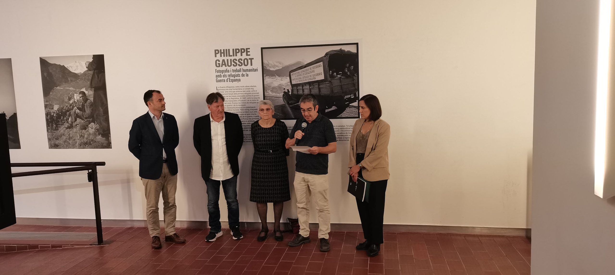 Miquel Aguirre, directeur du MUME, inaugure l'expo