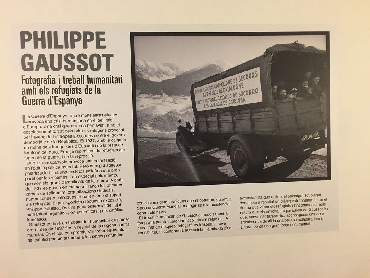 Entrée exposition , le camion du CNC