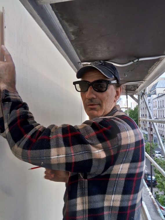 L'artiste au cordeau, (mai 2019, techniques sur le mur)