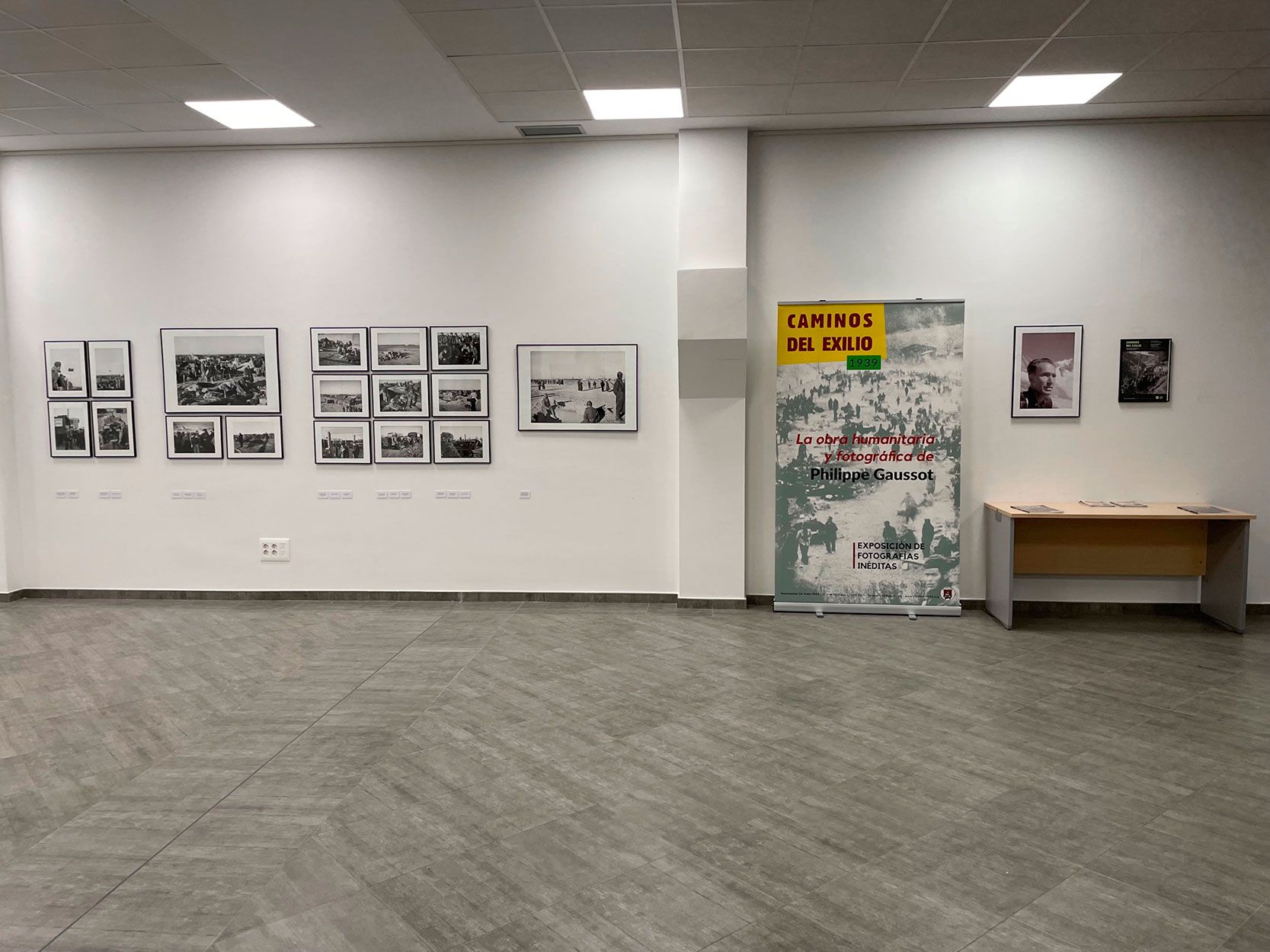 Le-mur-des-camps-sur-la-plage