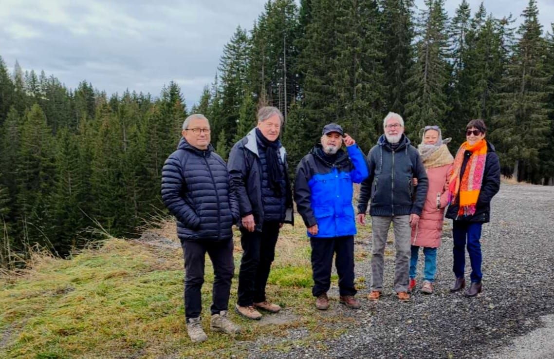 Sur le plateau des Glières Helios Serrate, Felip Solé,Miguel Vera, Richard Prost, Yan Prost, Gabrielle Totta.