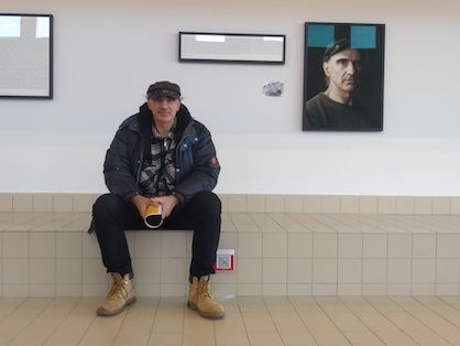 deux visages, un homme.