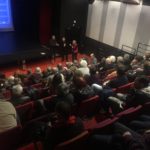 La salle se remplit juste avant la projection